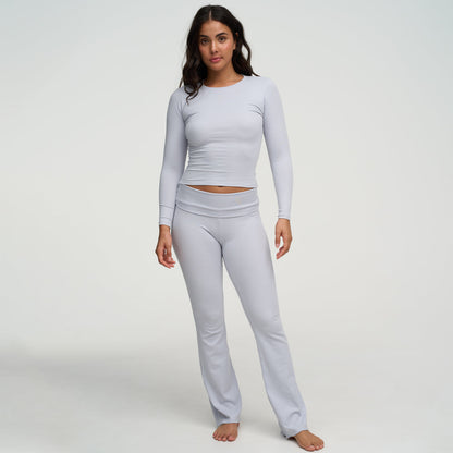 <div>Das Model ist 1,72m groß</div><span></span><div>und trägt Größe S</div>