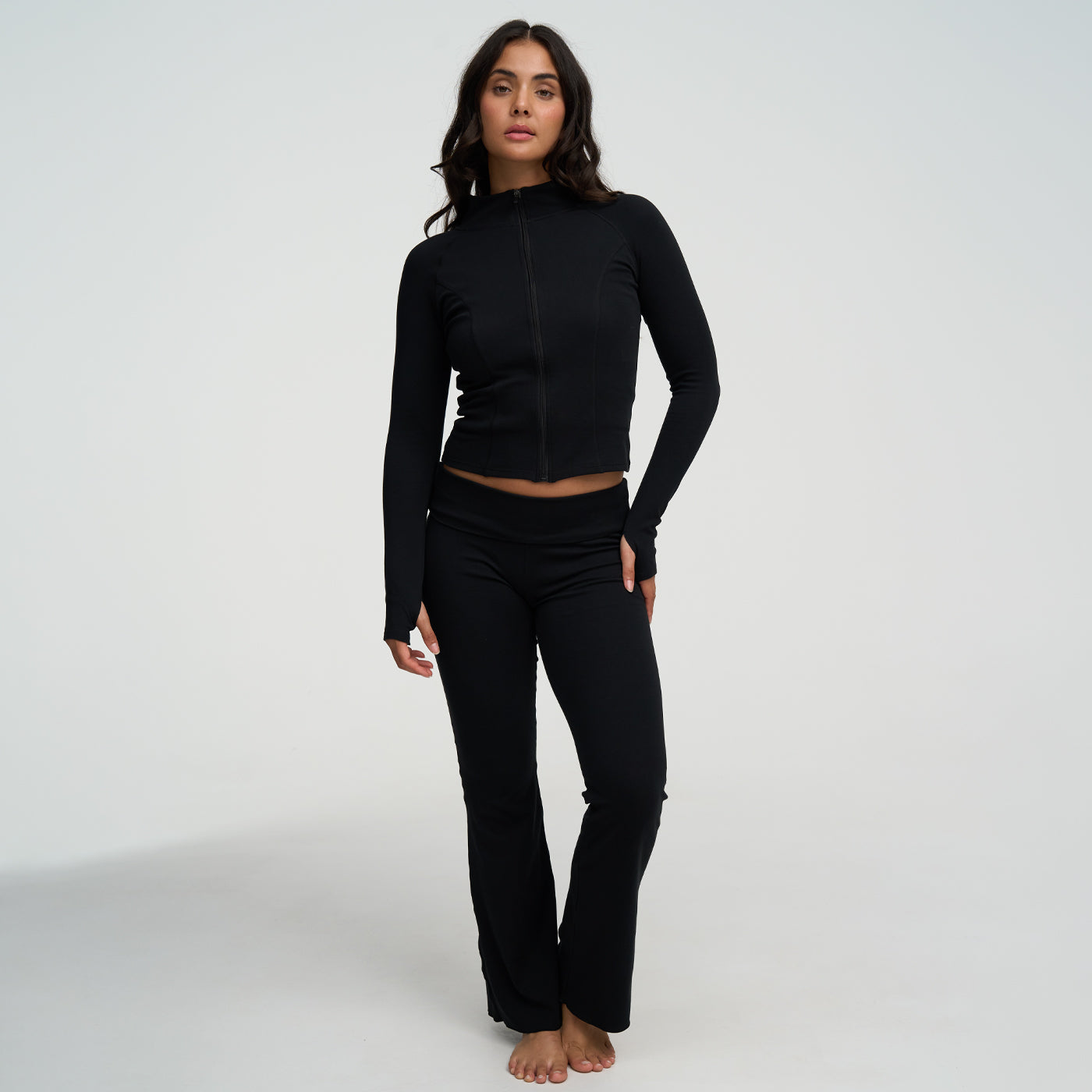 <div>Das Model ist 1,72m groß</div><span></span><div>und trägt Größe S</div>