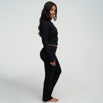 <div>Das Model ist 1,72m groß</div><span></span><div>und trägt Größe S</div>